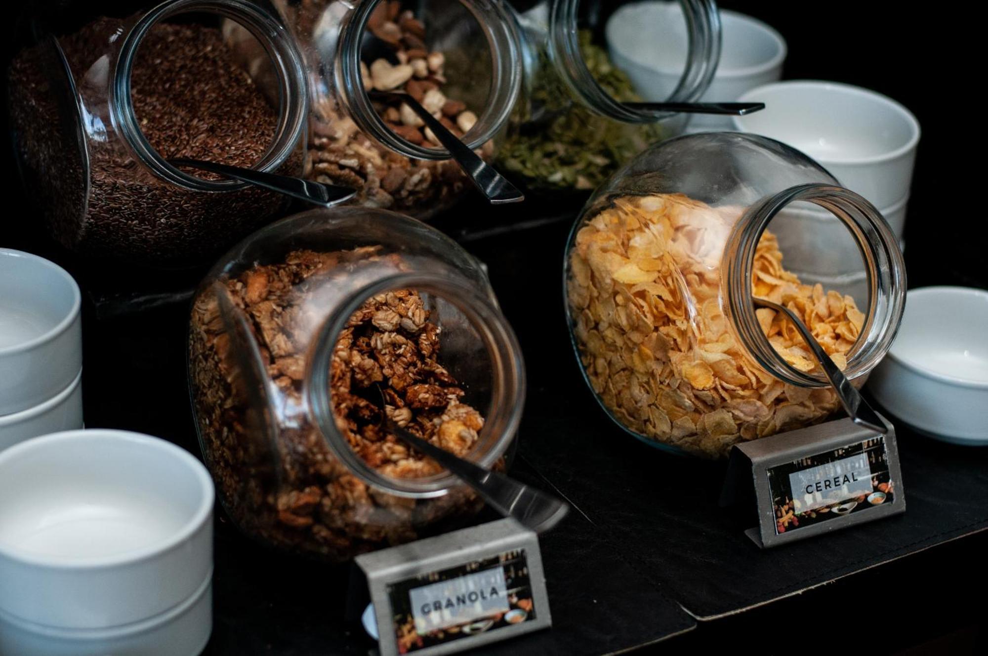 Sls Buenos Aires Puerto Madero 호텔 외부 사진 Cereal and granola
