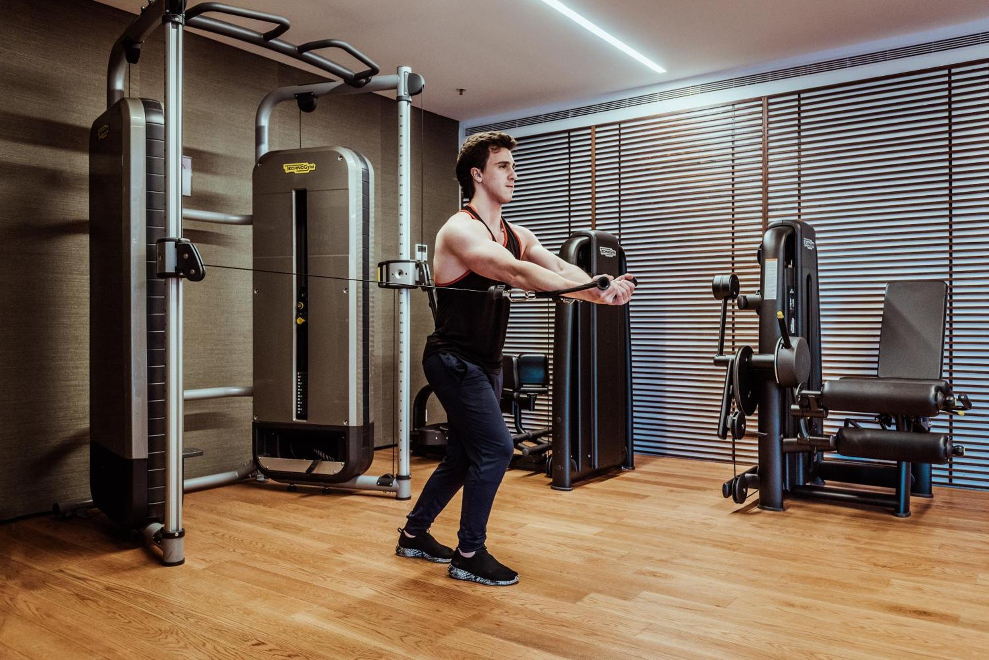 Sls Buenos Aires Puerto Madero 호텔 외부 사진 Bodyweight tricep extension