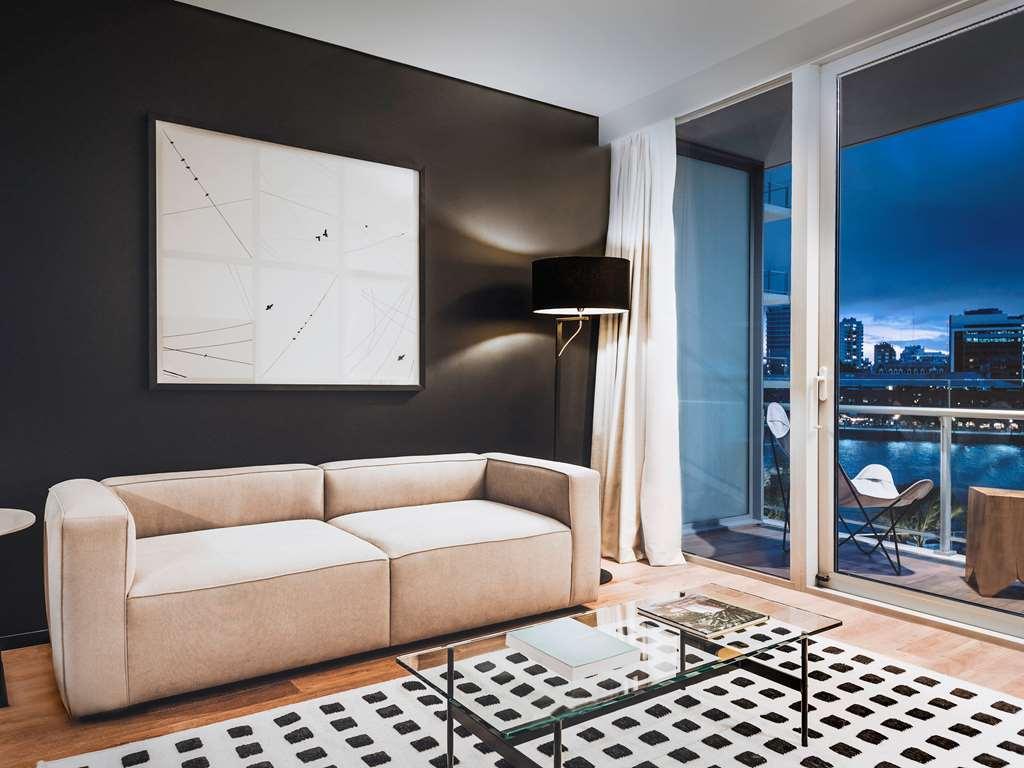 Sls Buenos Aires Puerto Madero 호텔 객실 사진 A modern living room