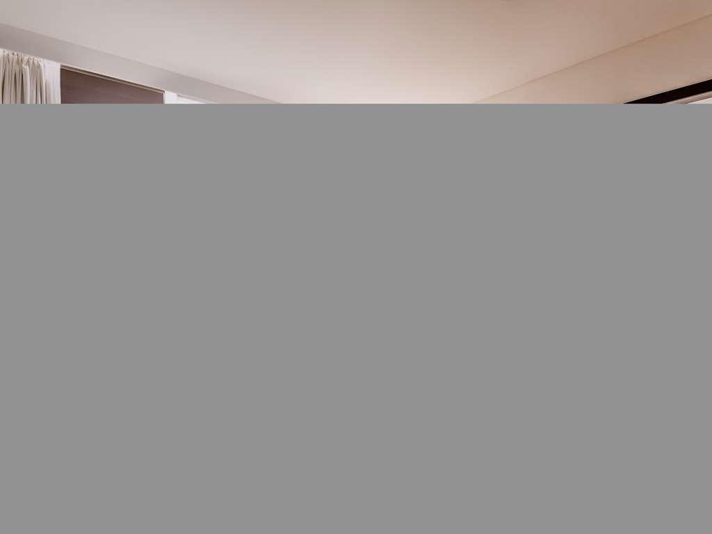 Sls Buenos Aires Puerto Madero 호텔 외부 사진 A 2D image with a Gaussian blur applied
